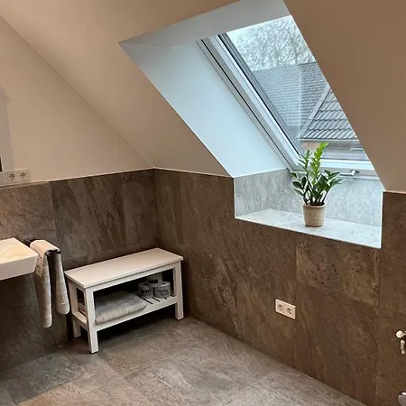 Hof Dueker, 2 Komfort Dz, Design Bad *