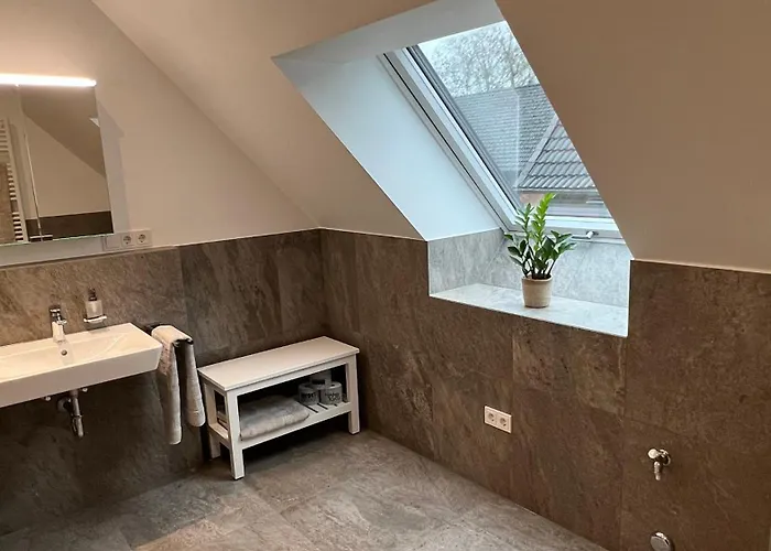 Hof Dueker, 2 Komfort Dz, Design Bad *